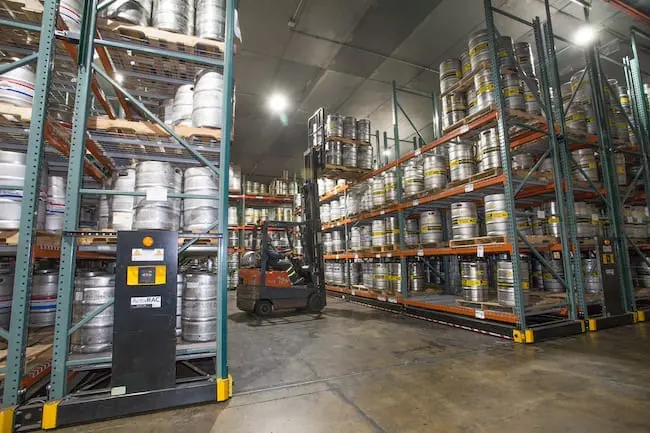 mobile-racking-gluz-beer-warehouse